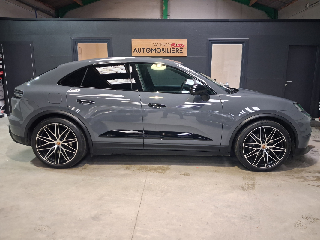 Porsche Macan — 7