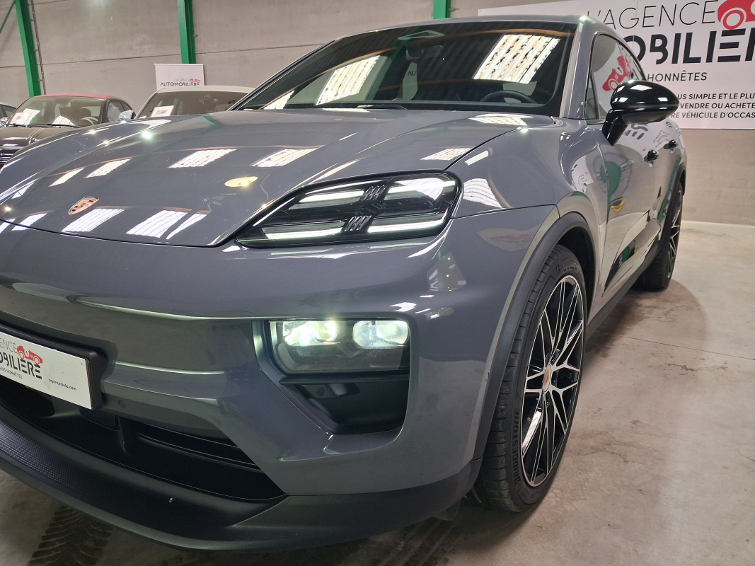 Porsche Macan — 9