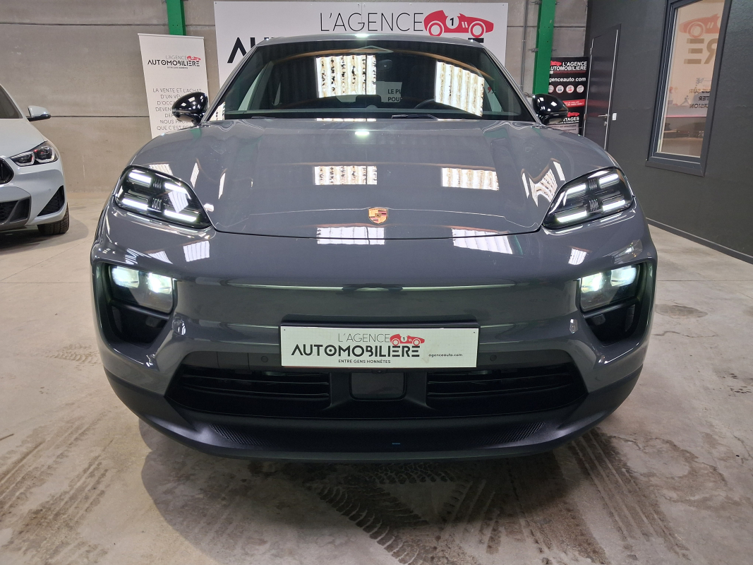 Porsche Macan — 14