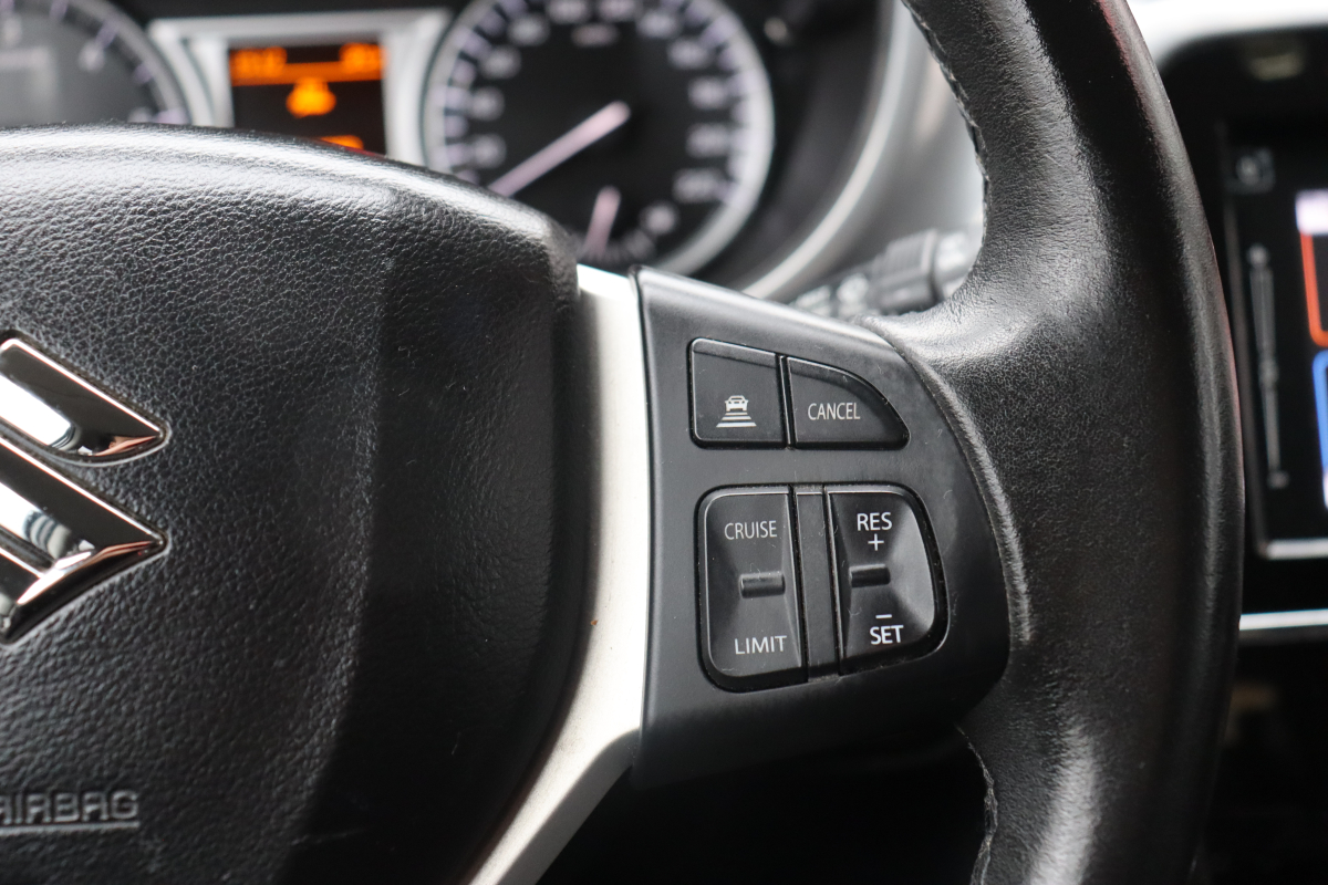 Suzuki Vitara — 18