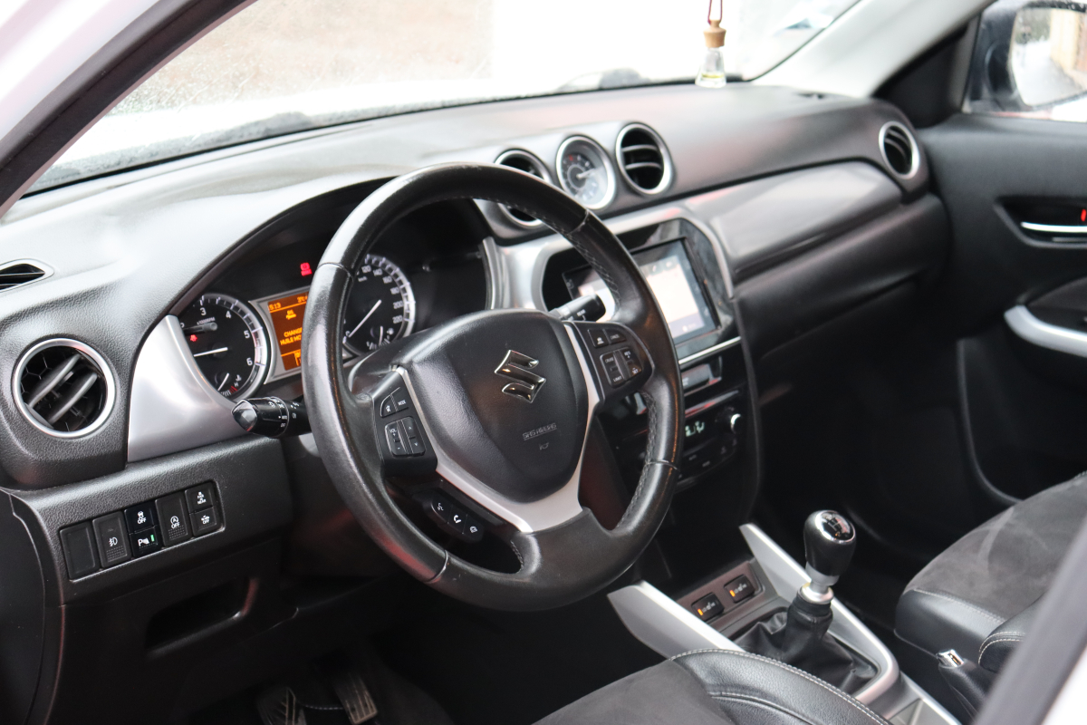 Suzuki Vitara — 25