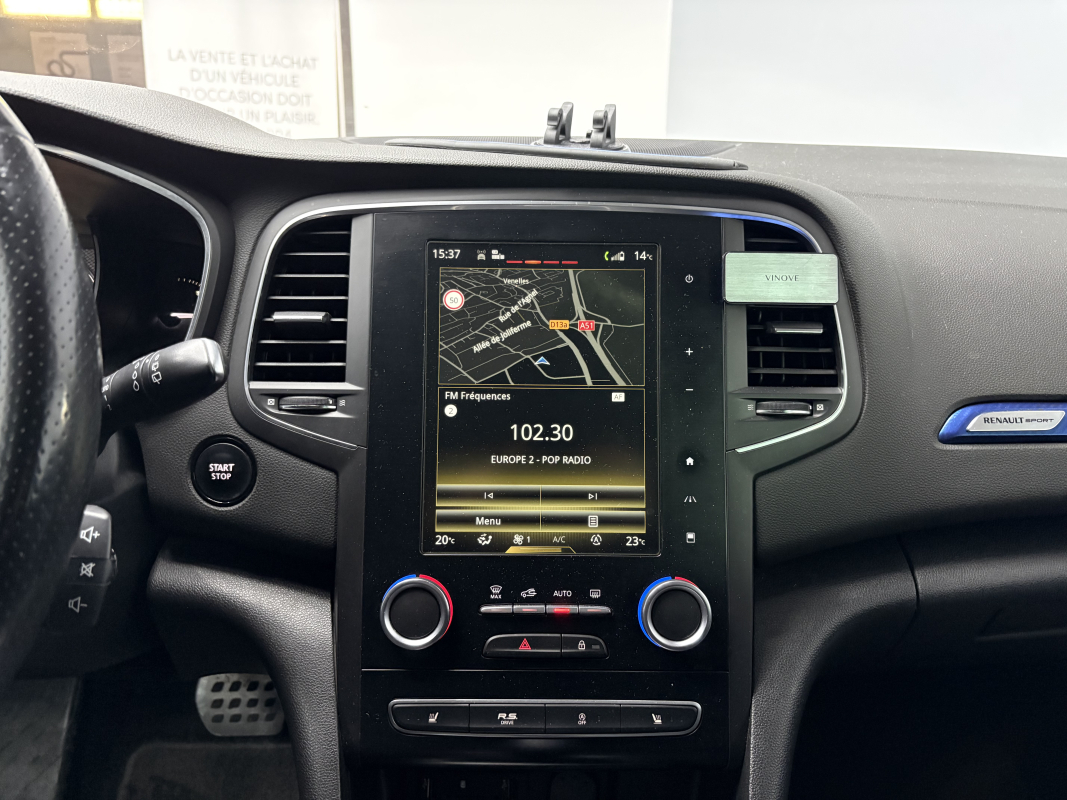 Renault Megane — 14