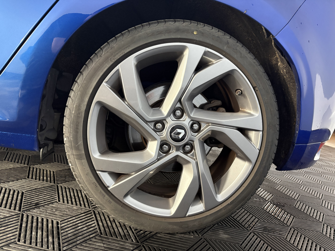 Renault Megane — 25