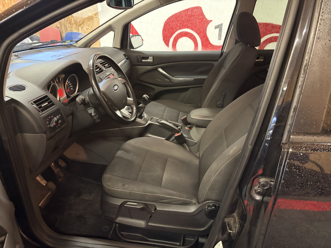 Ford C-Max — 14