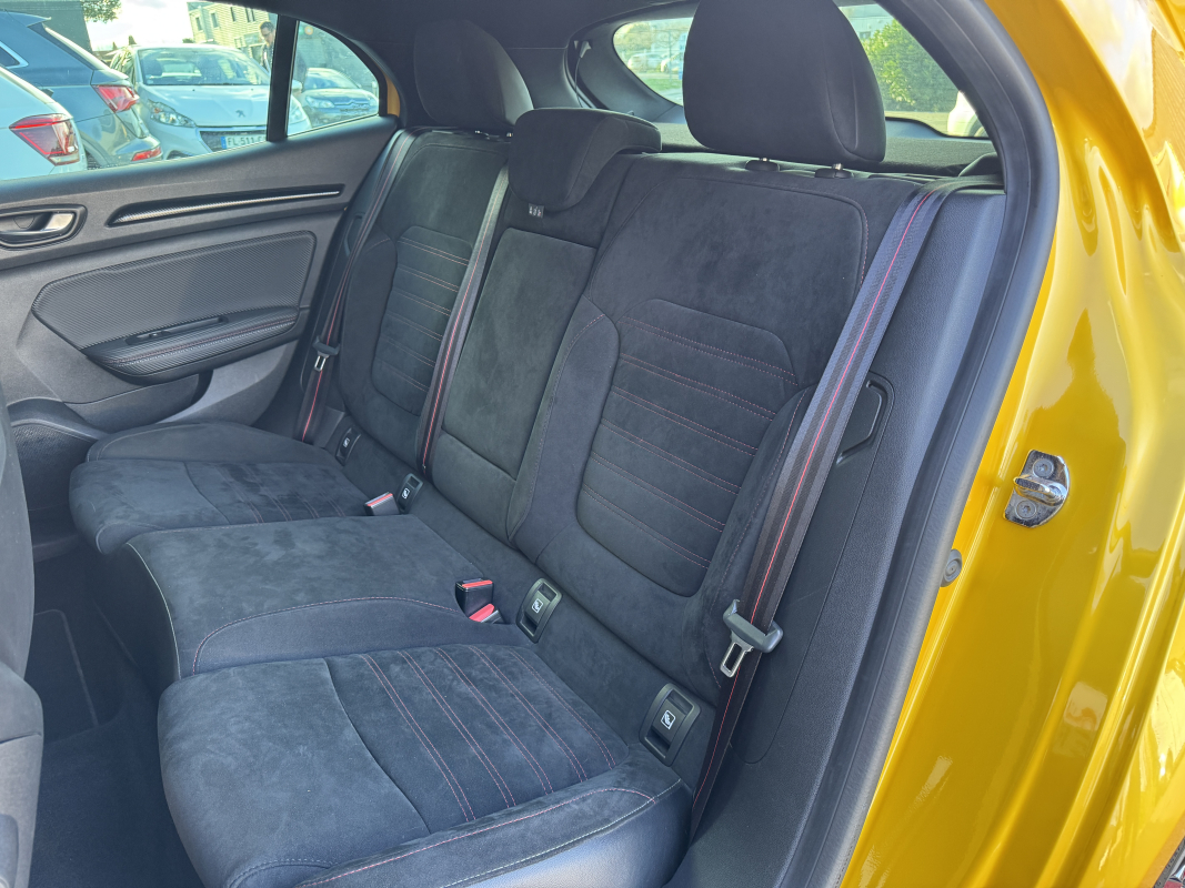 Renault Megane — 23