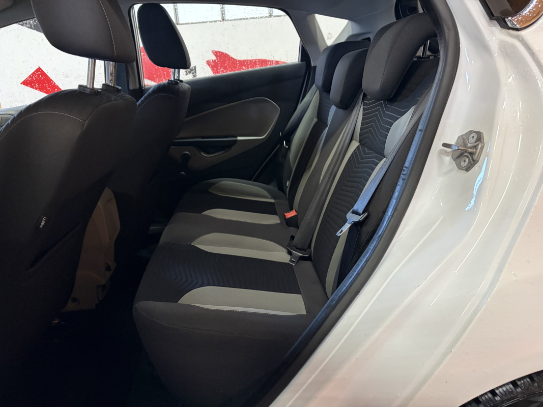 Ford Fiesta — 13