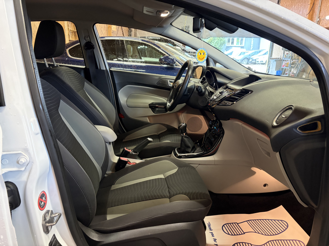 Ford Fiesta — 16
