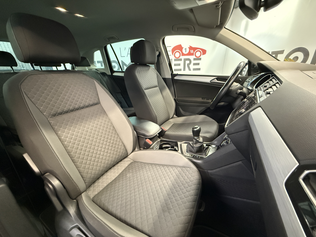 Volkswagen Tiguan — 13