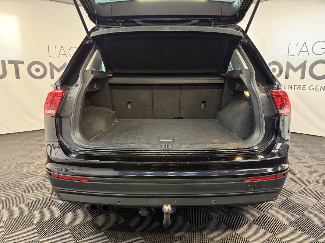 Volkswagen Tiguan — 15