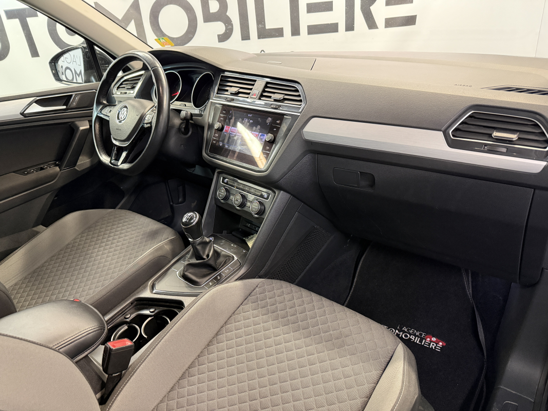 Volkswagen Tiguan — 11