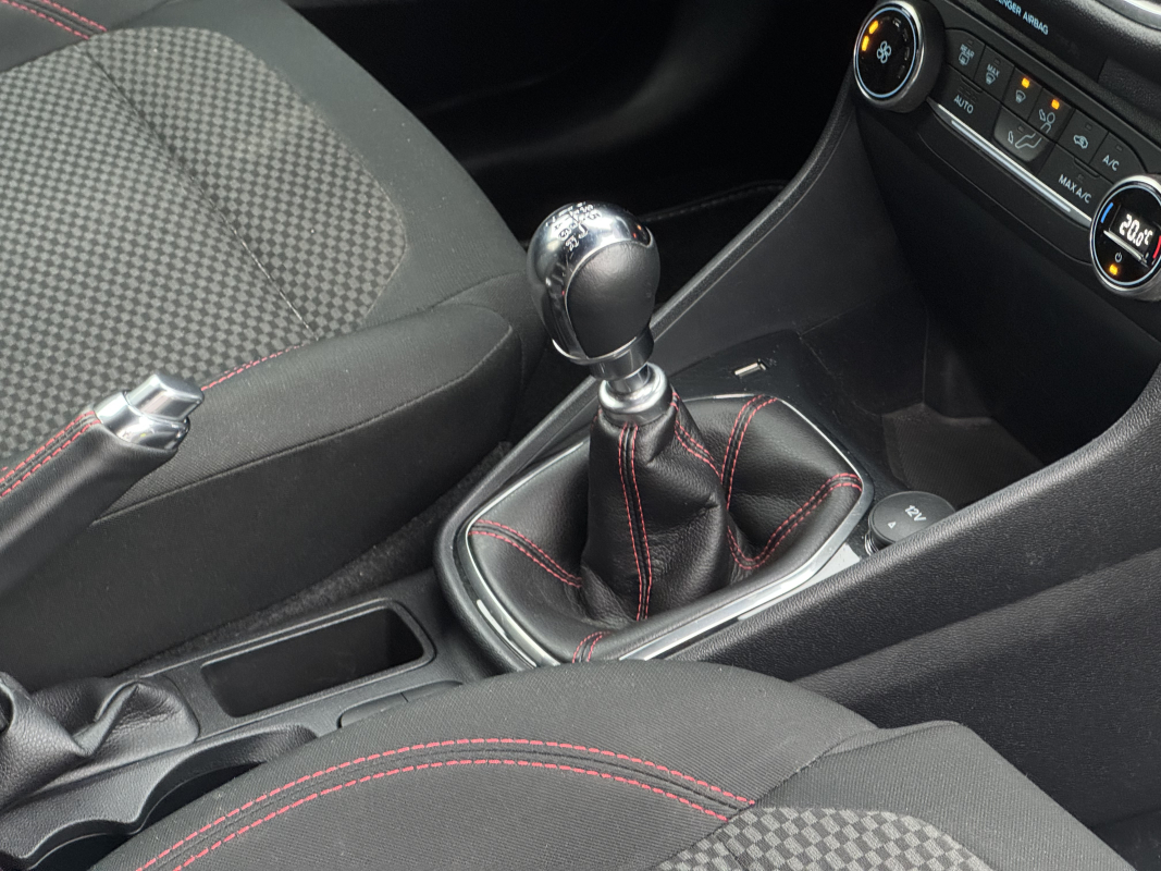 Ford Fiesta — 32