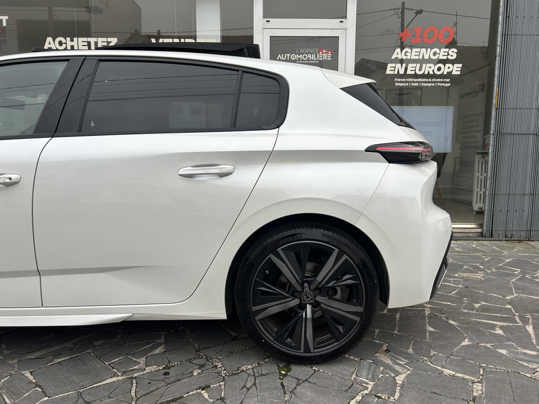 Peugeot 308 — 9