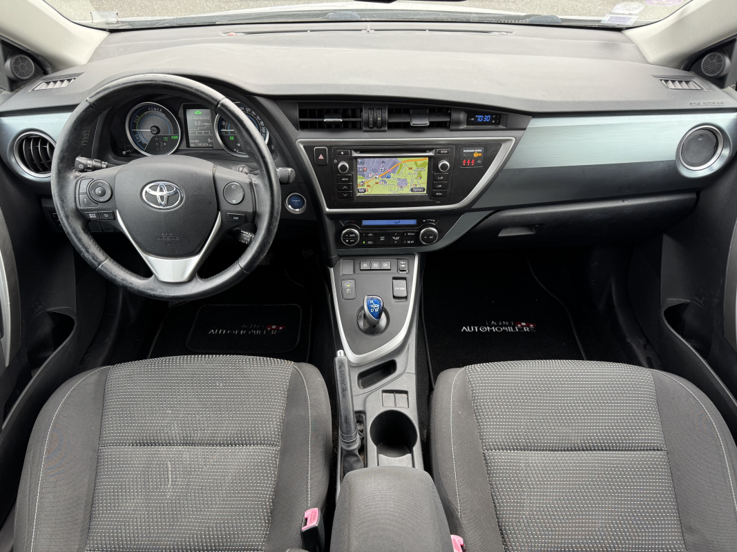 Toyota Auris — 14