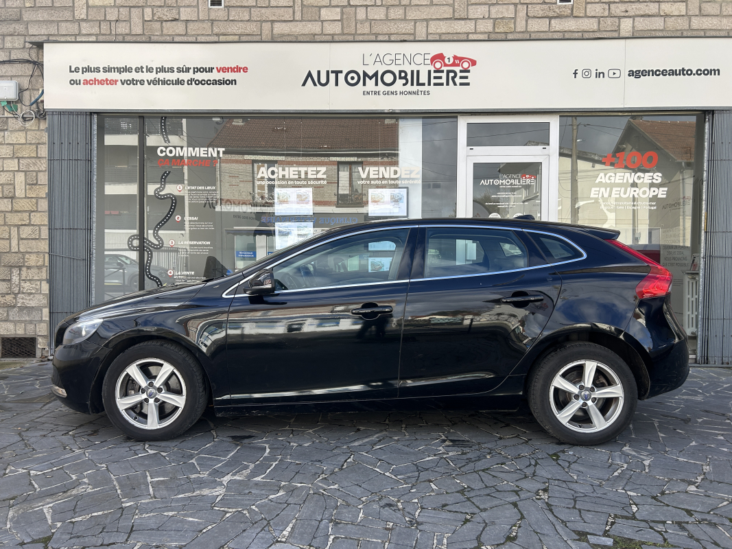 Volvo V40 — 2