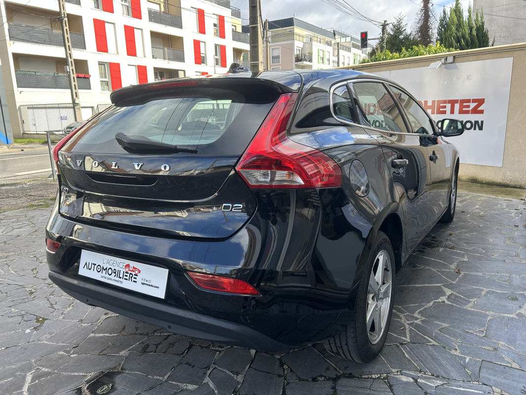 Volvo V40 — 5