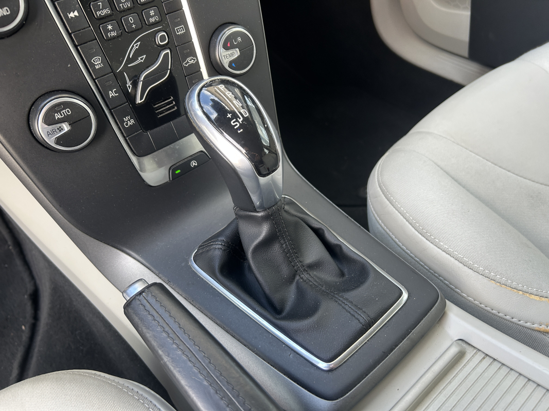 Volvo V40 — 15