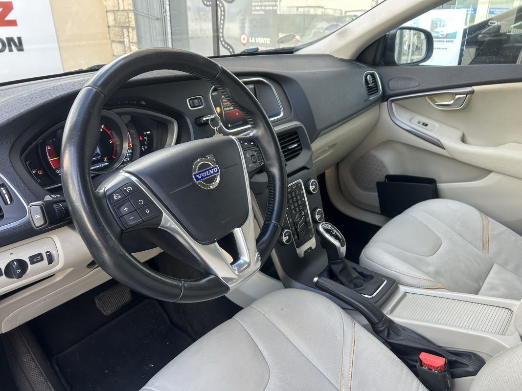 Volvo V40 — 10
