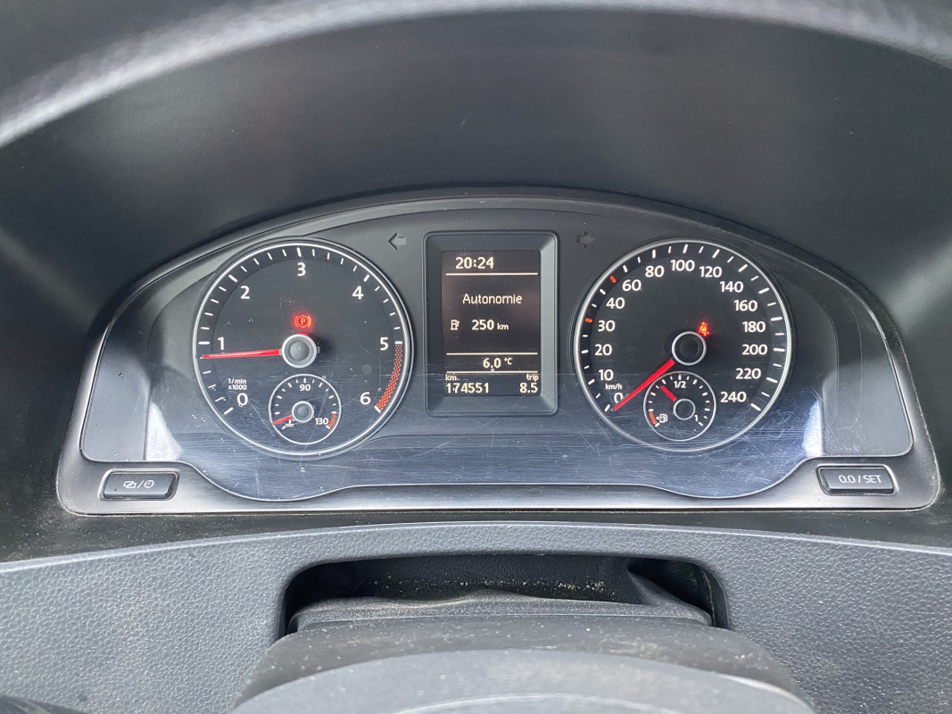 Volkswagen Caravelle — 19