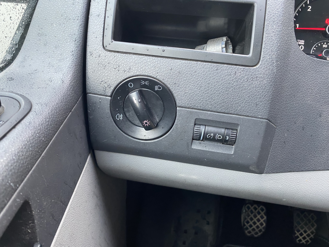 Volkswagen Caravelle — 23
