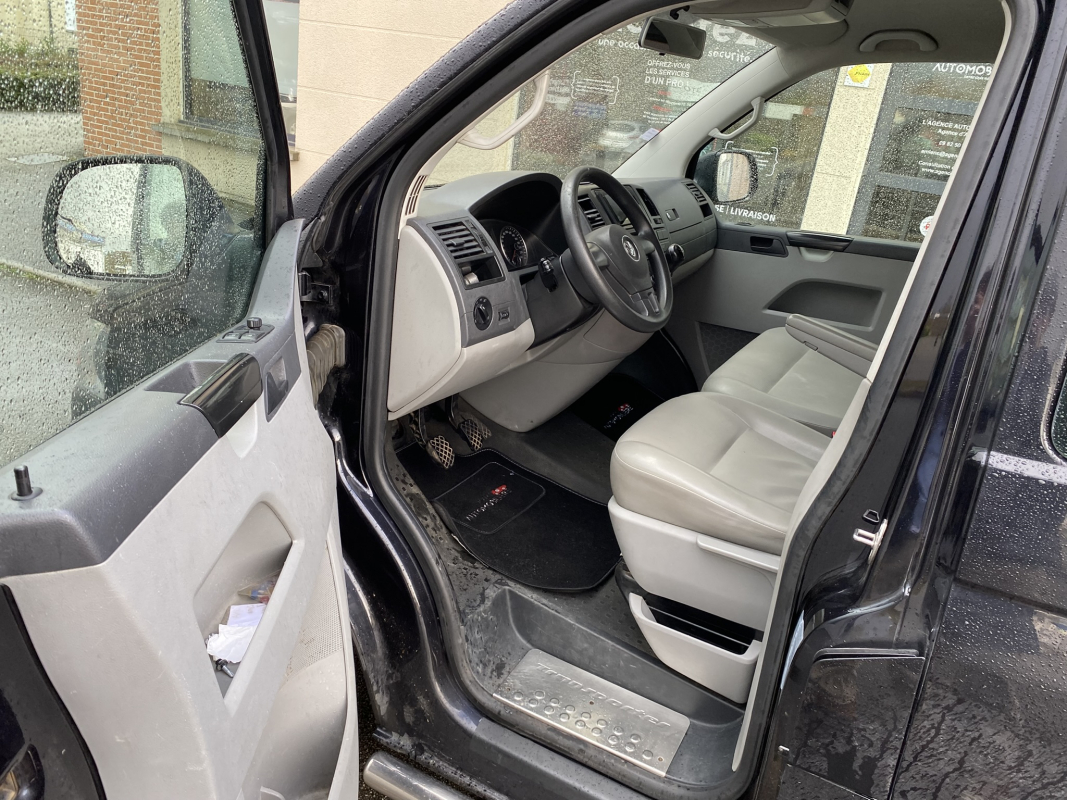 Volkswagen Caravelle — 14