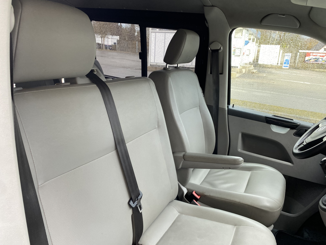 Volkswagen Caravelle — 27