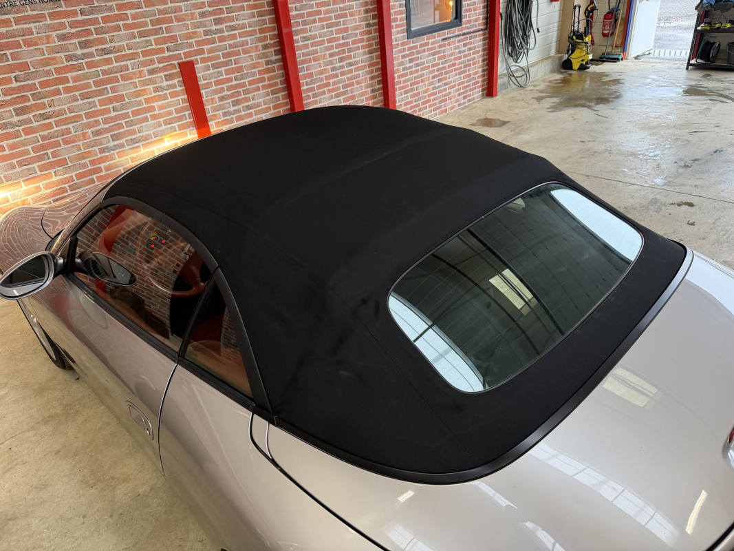 Porsche 911 Cabriolet — 9