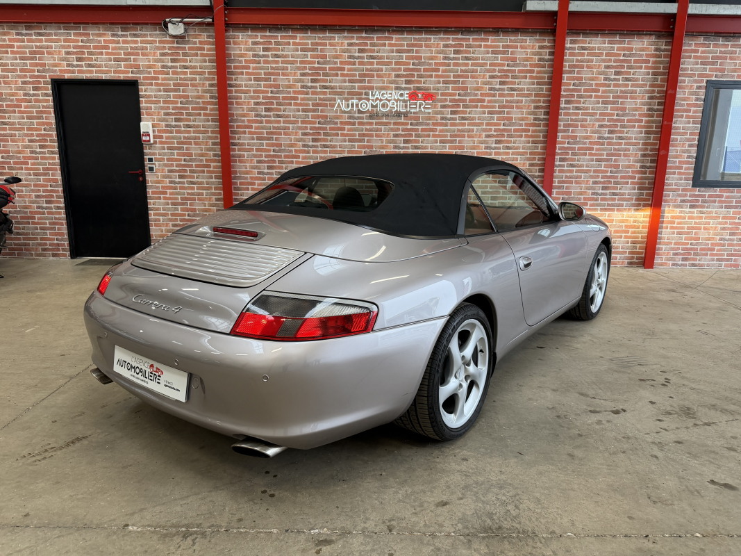 Porsche 911 Cabriolet — 11