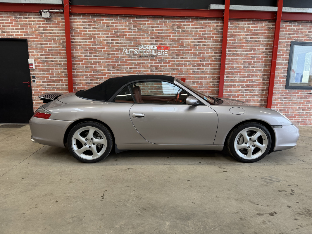 Porsche 911 Cabriolet — 14