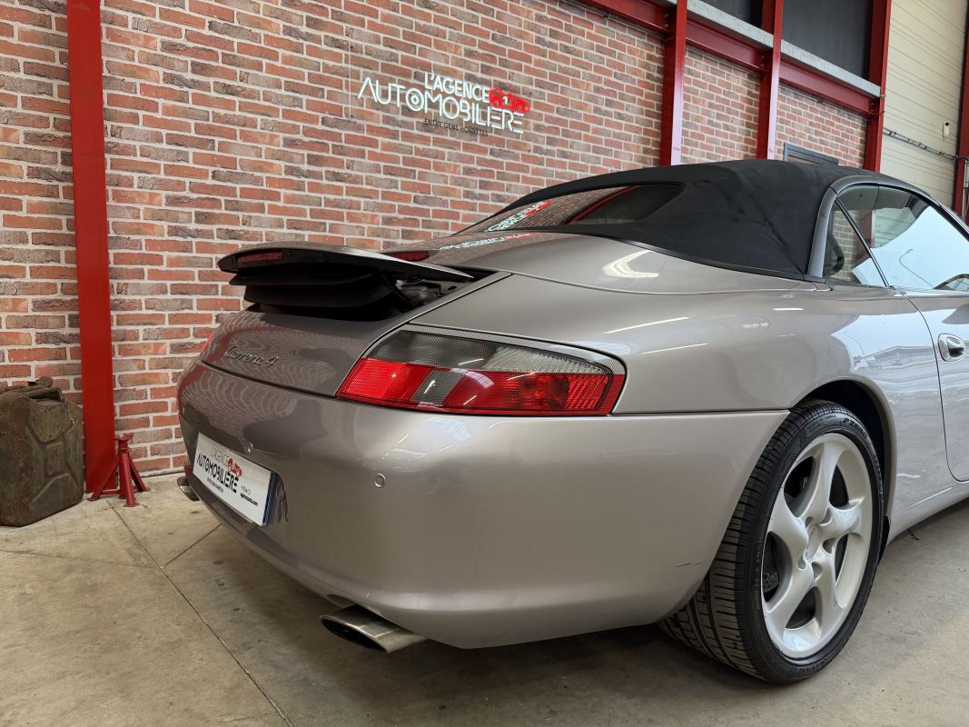 Porsche 911 Cabriolet — 15
