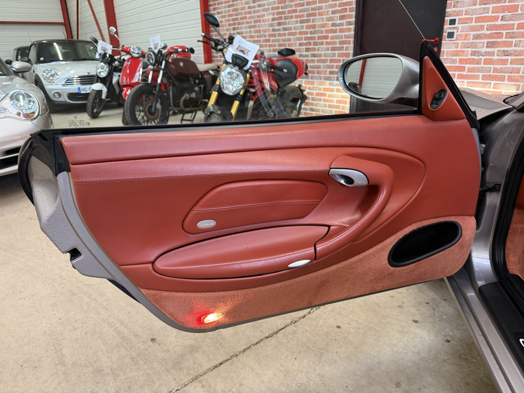 Porsche 911 Cabriolet — 25