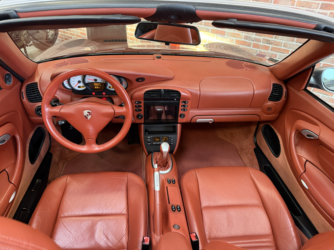Porsche 911 Cabriolet — 29