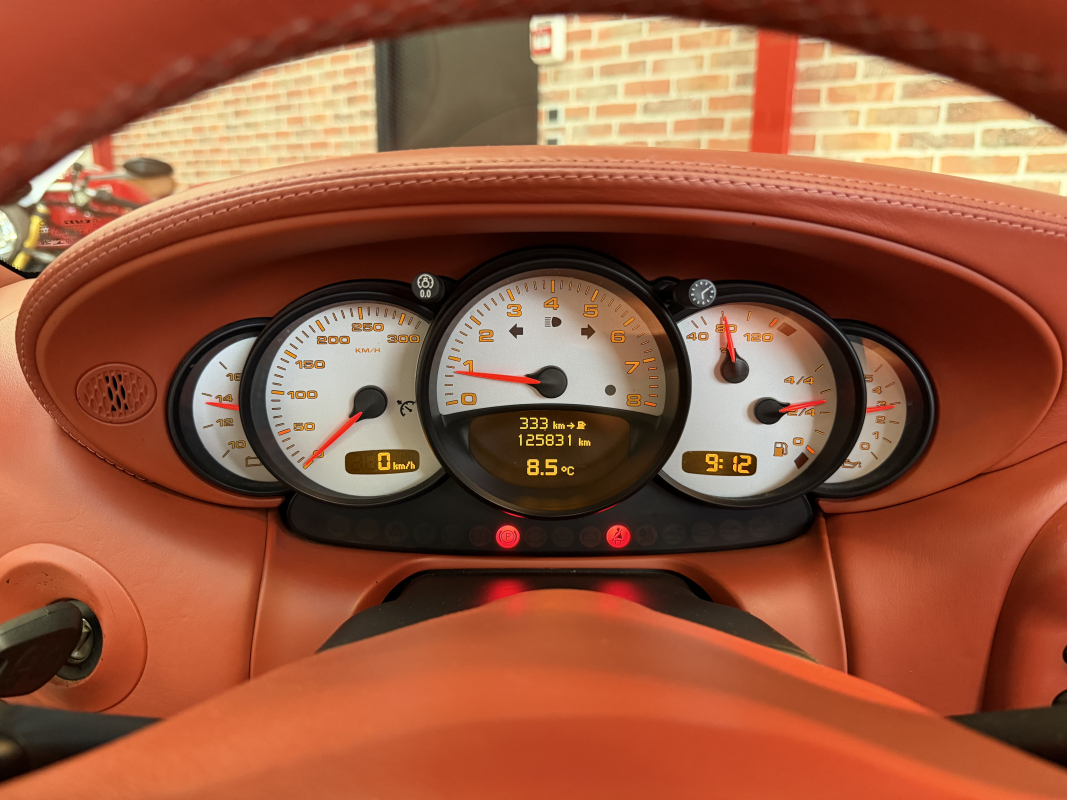 Porsche 911 Cabriolet — 31