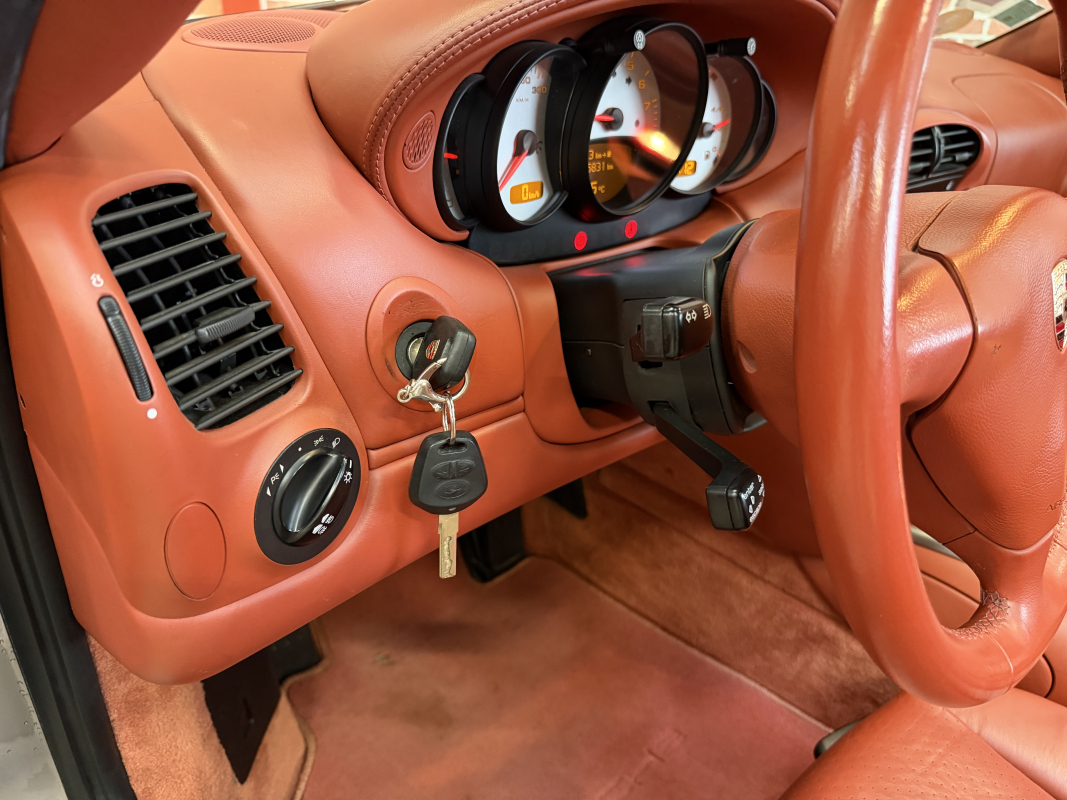 Porsche 911 Cabriolet — 33