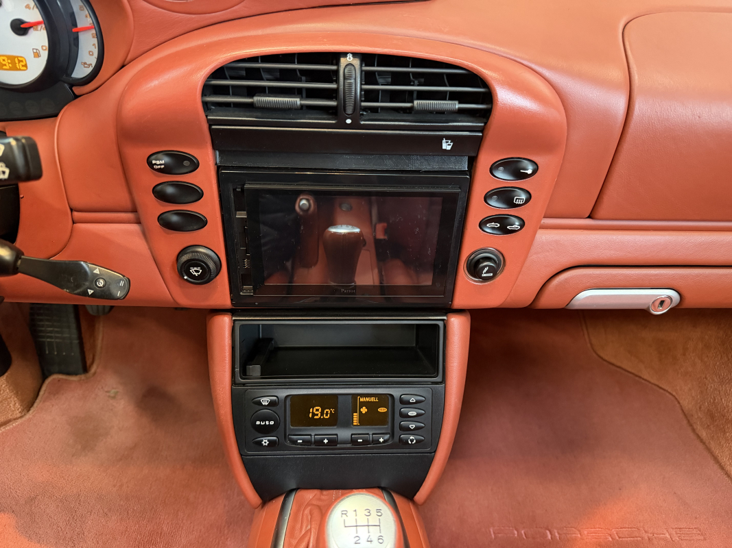 Porsche 911 Cabriolet — 35