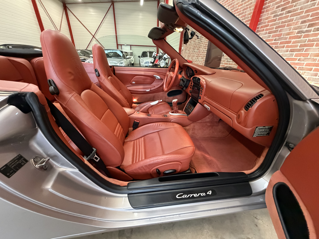 Porsche 911 Cabriolet — 38