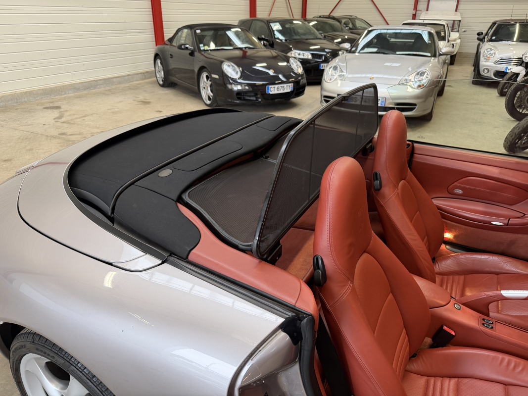 Porsche 911 Cabriolet — 39