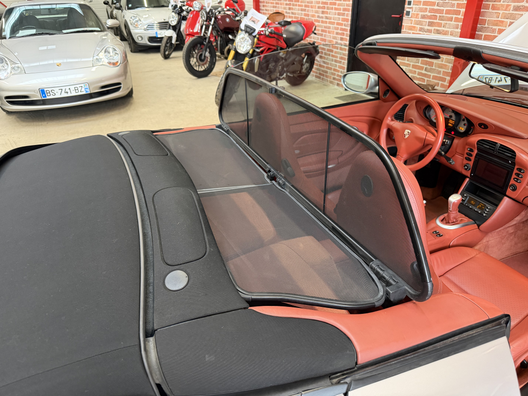 Porsche 911 Cabriolet — 40