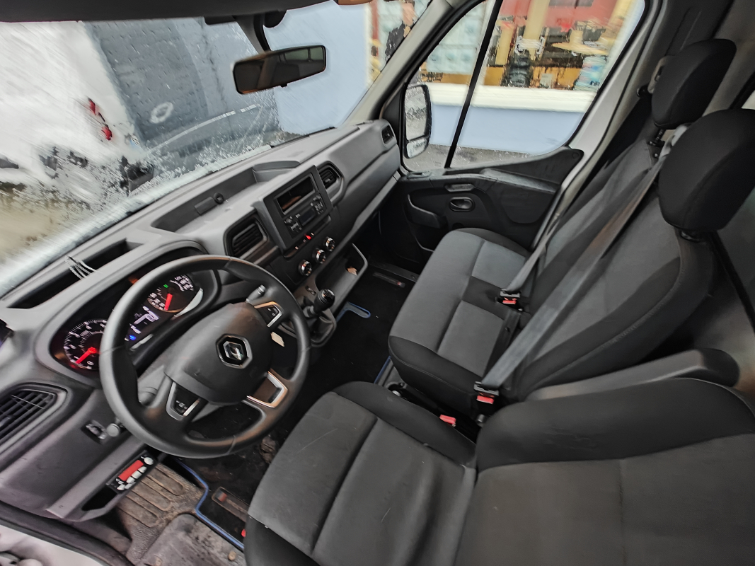 Renault Master — 19