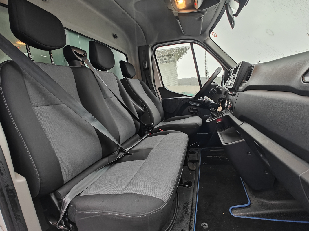 Renault Master — 21