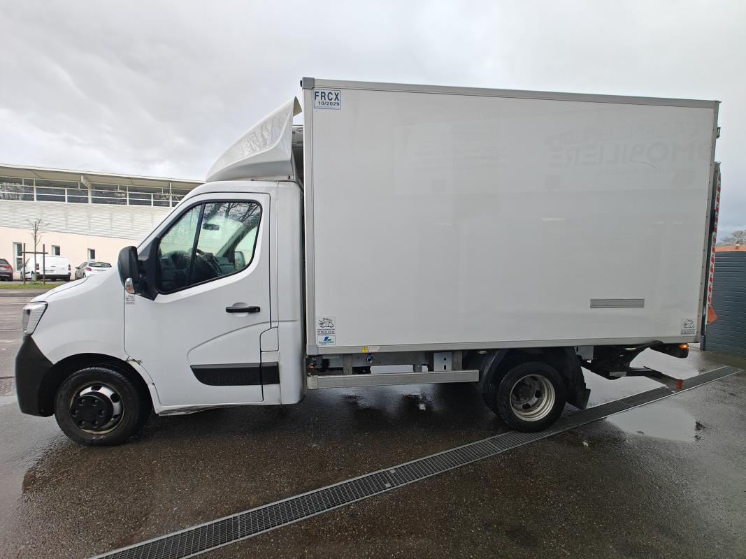 Renault Master — 4