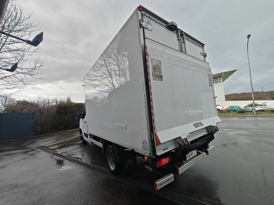 Renault Master — 5