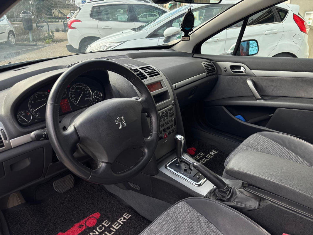 Peugeot 407 — 10