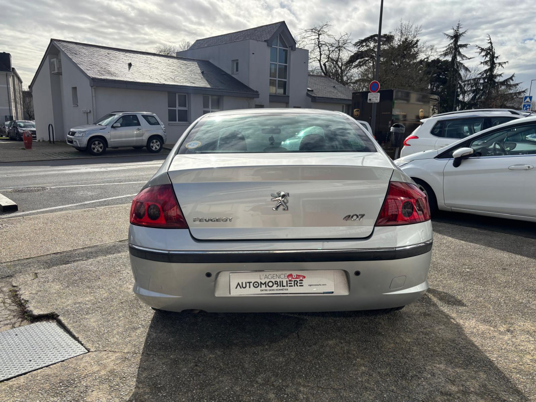 Peugeot 407 — 6