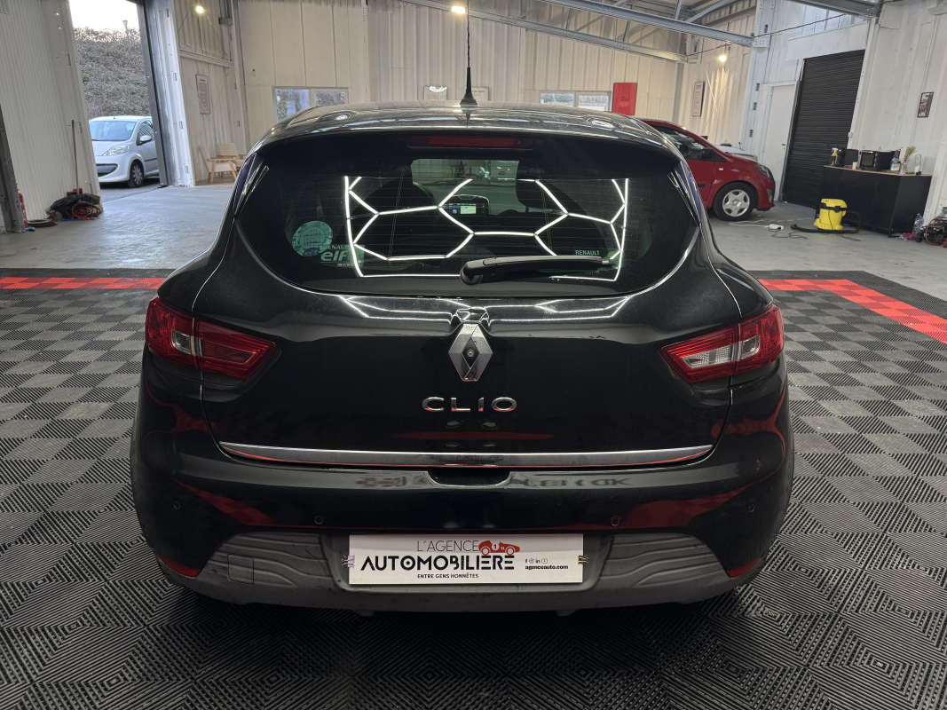 Renault Clio — 6