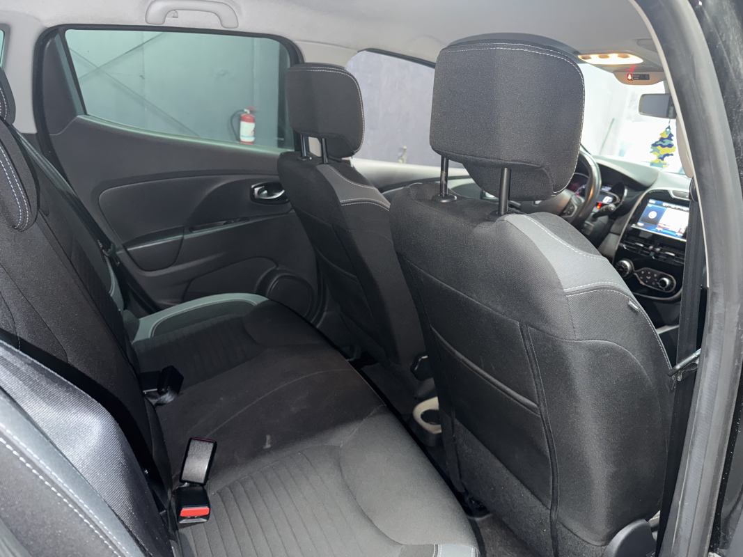 Renault Clio — 13