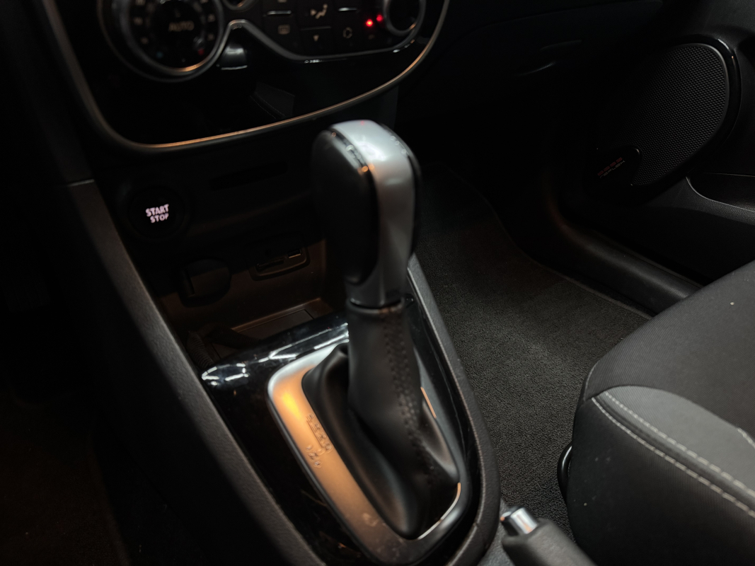 Renault Clio — 16