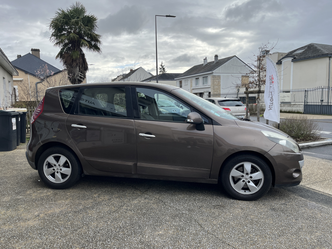 Renault Scenic — 8