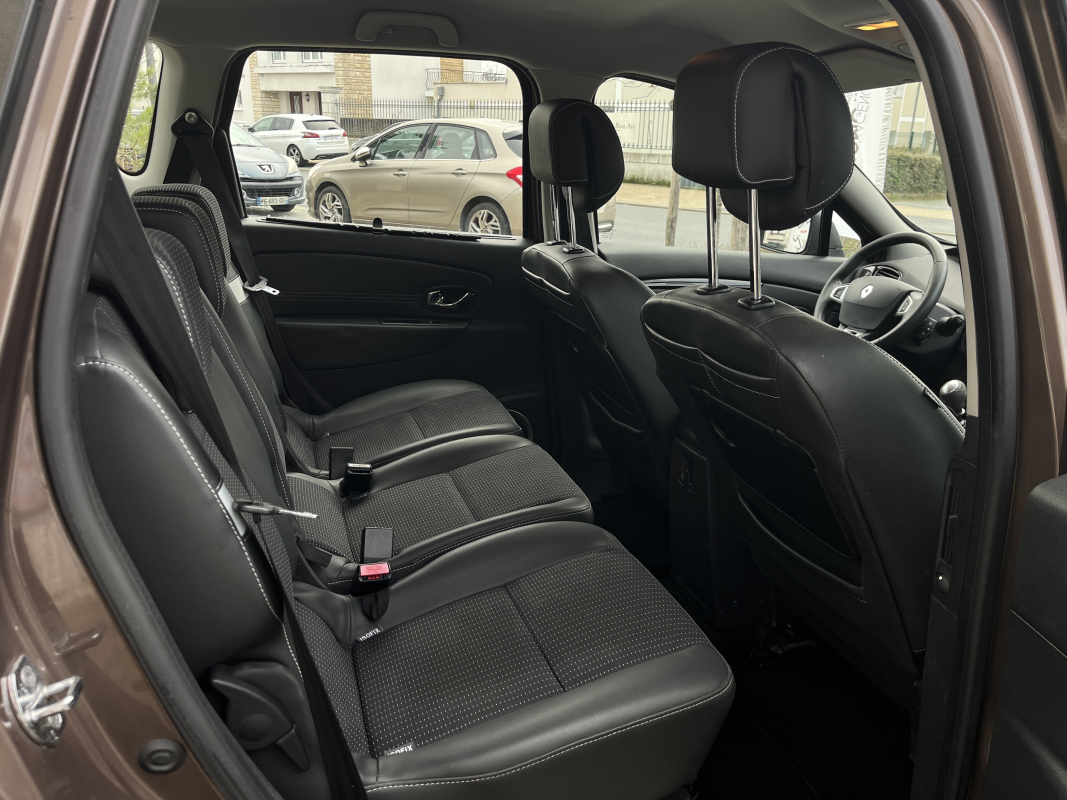 Renault Scenic — 13