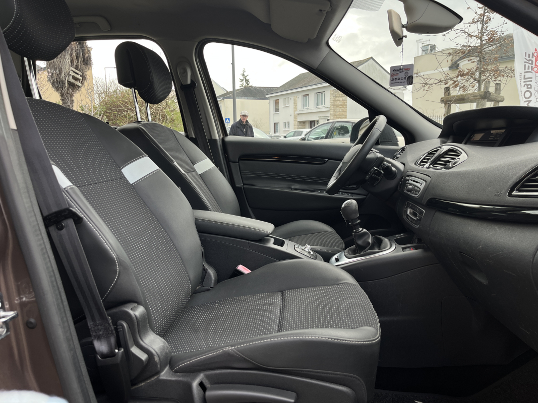 Renault Scenic — 15