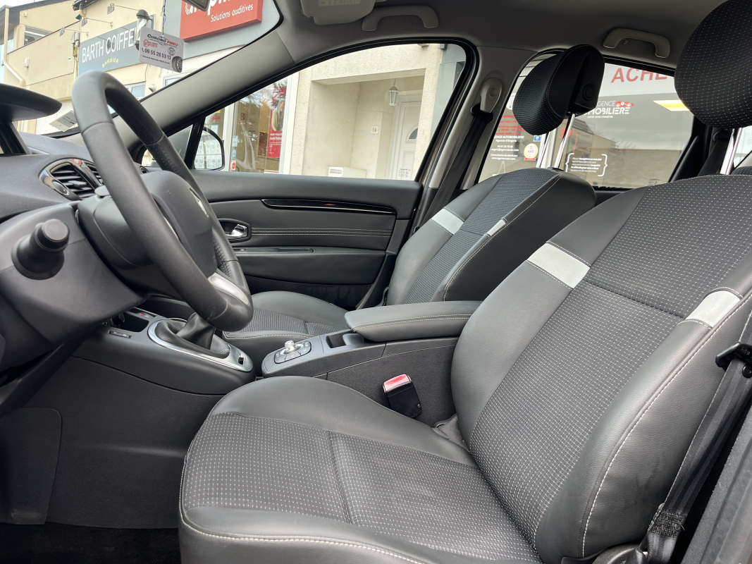 Renault Scenic — 14